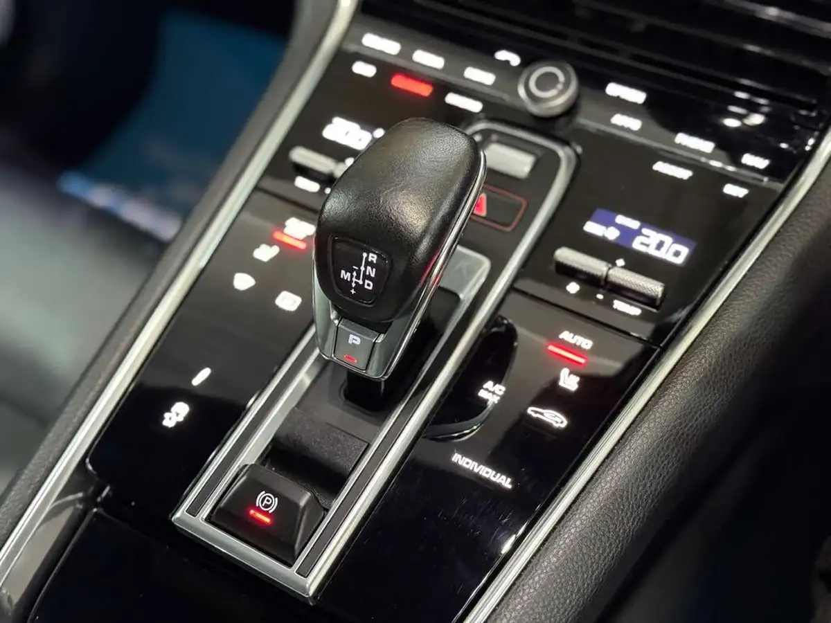 2018-porsche-panamera-29-v6-4-e-hybrid-sport-turismo-big-70