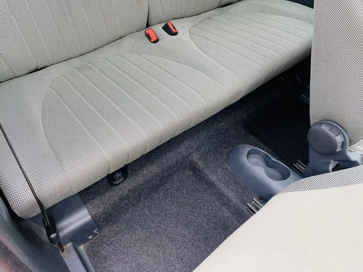 2010-fiat-500-12-lounge-69bhp-dualogic-big-11