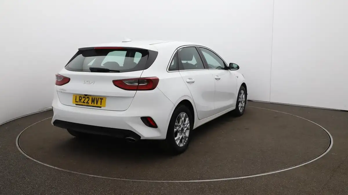 2021-kia-ceed-10-t-gdi-2-hatchback-big-54