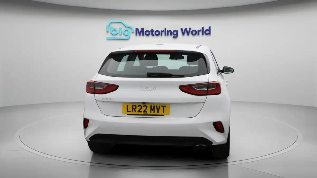 2021-kia-ceed-10-t-gdi-2-hatchback-big-6