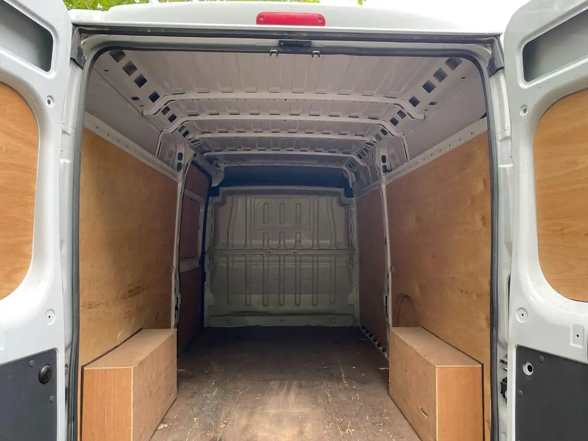 2022-citroen-relay-22bluehdi-35-l3h2-enterprise-panel-big-3