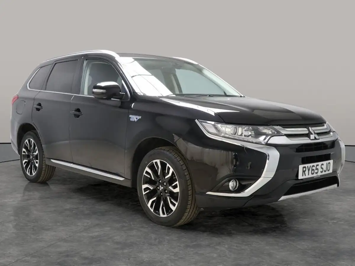 2015-mitsubishi-outlander-20-gx3h-phev-5st-big-6