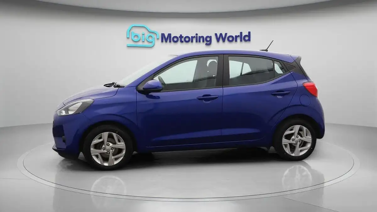 2022-hyundai-i10-10-se-connect-auto-big-4