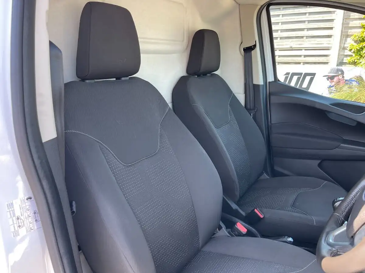2022-ford-transit-courier-10t-limited-ecoboost-big-8