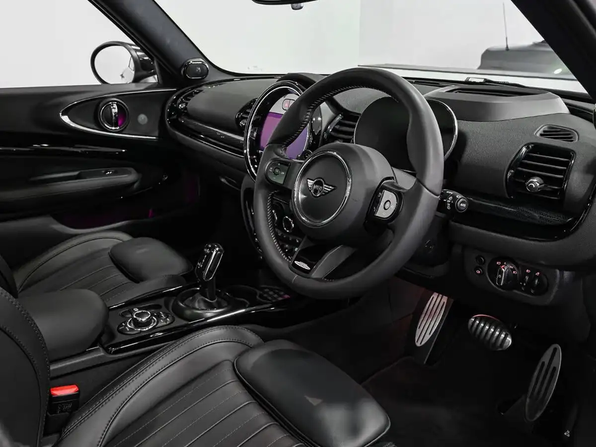 2024-mini-clubman-20-john-cooper-works-premium-plus-big-1