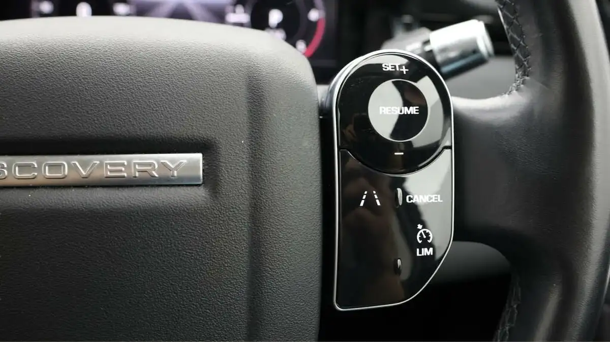 2020-land-rover-discovery-sport-20-d180-se-big-24