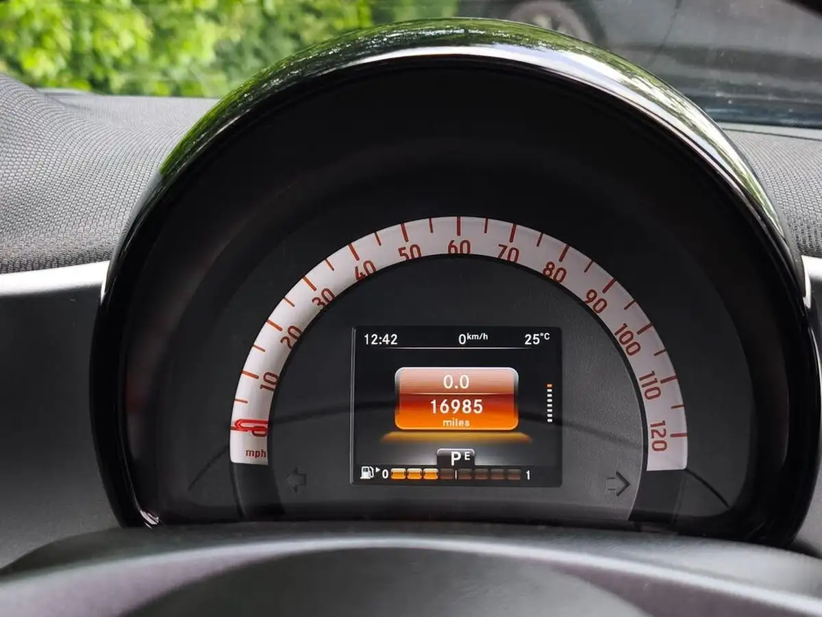 2016-smart-forfour-09-passion-ss-twinamic-big-16