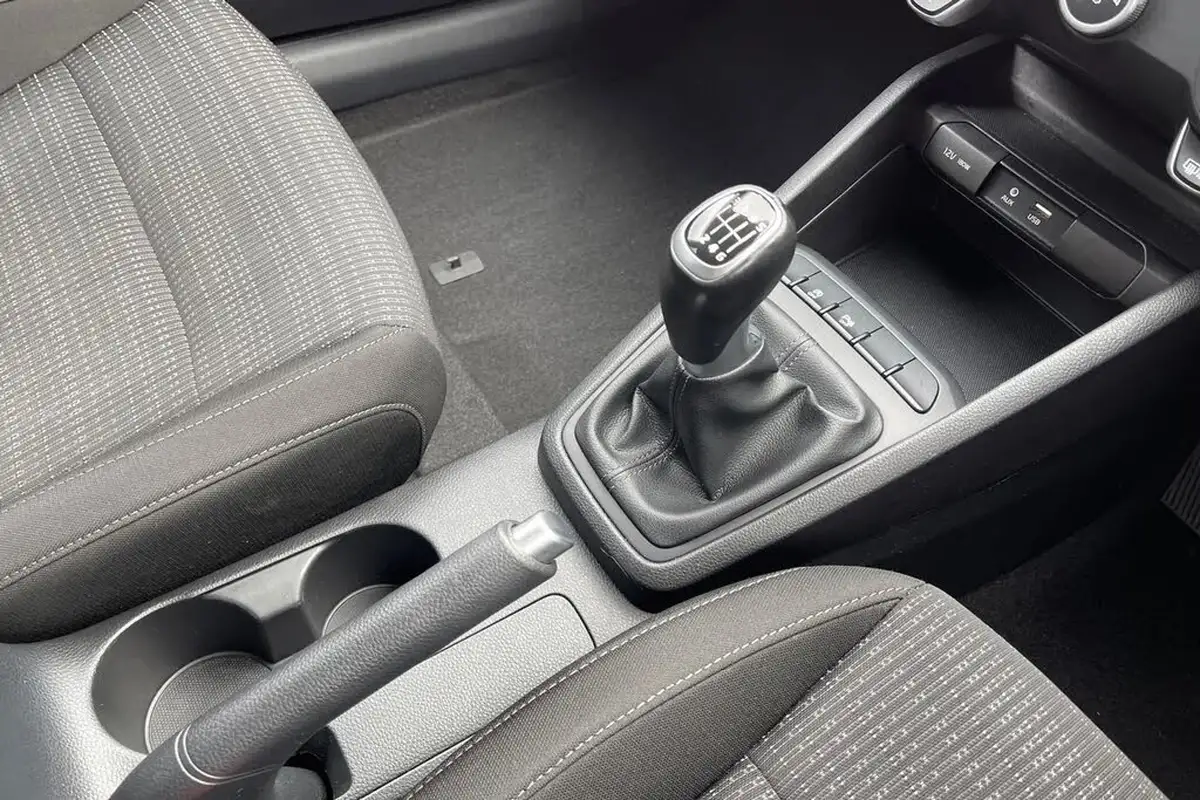 2019-kia-stonic-10-t-gdi-2-big-42