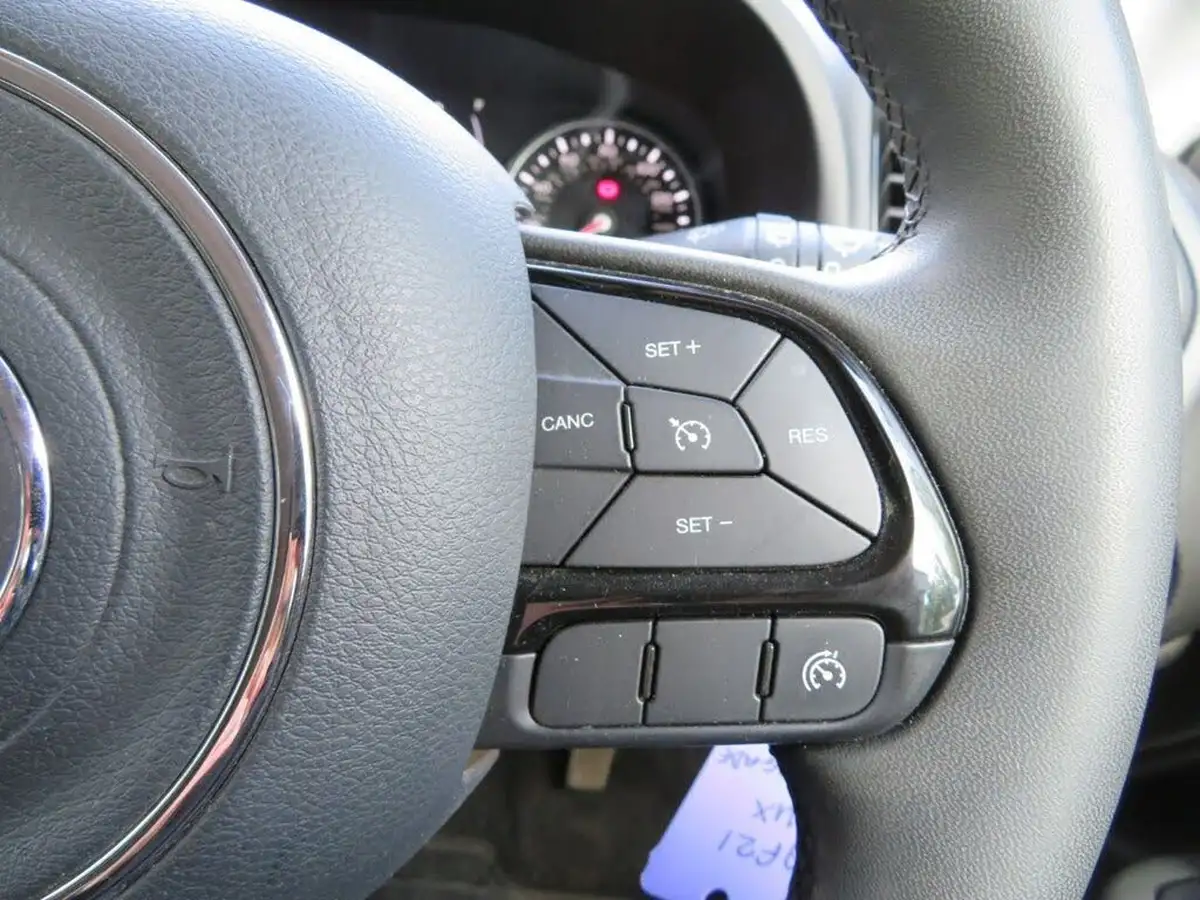 2021-jeep-renegade-10-gse-night-eagle-big-20