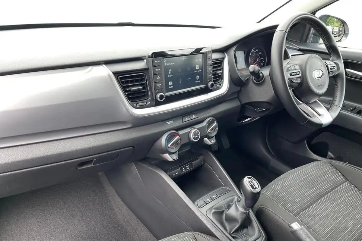 2019-kia-stonic-10-t-gdi-2-big-14