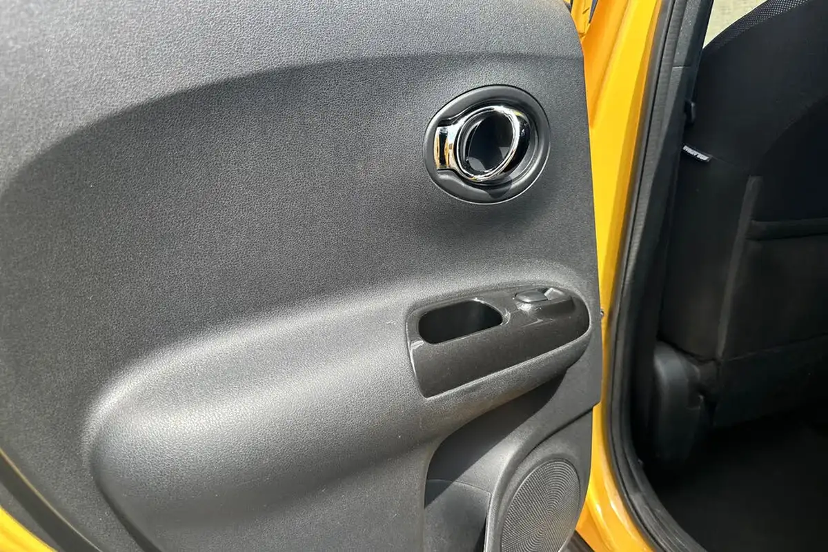 2015-nissan-juke-12-acenta-premium-ss-big-17