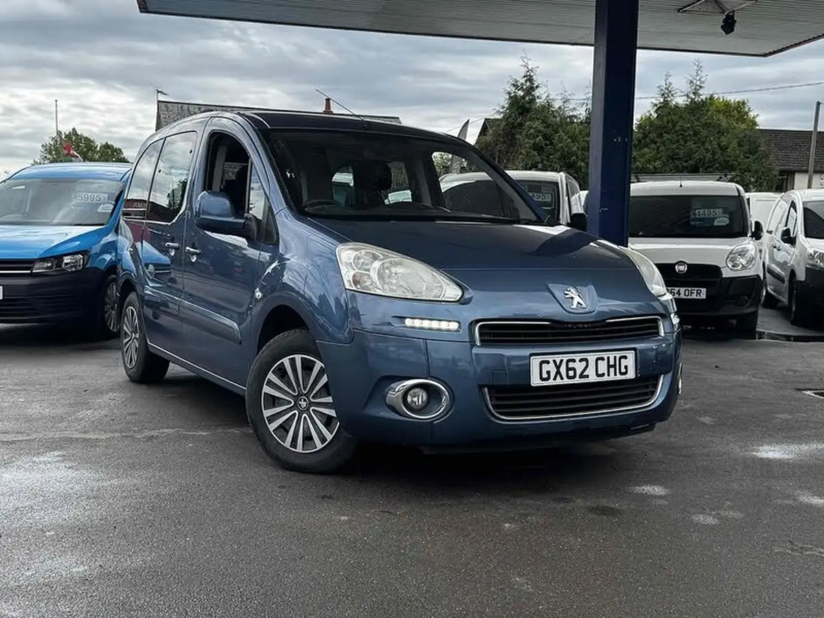2012-peugeot-partner-16hdi-tepee-s-92bhp-big-0