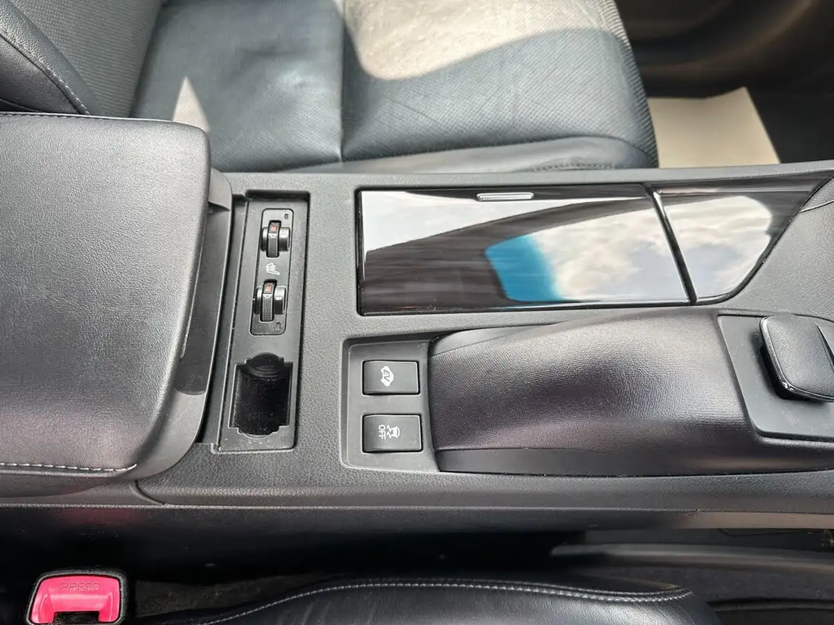 2013-lexus-rx-450h-35-luxury-big-23