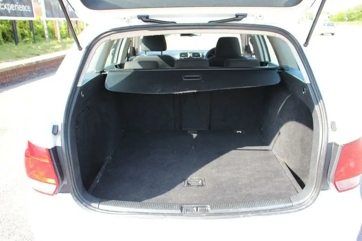 2012-volkswagen-golf-16td-blue-motion-se-big-11