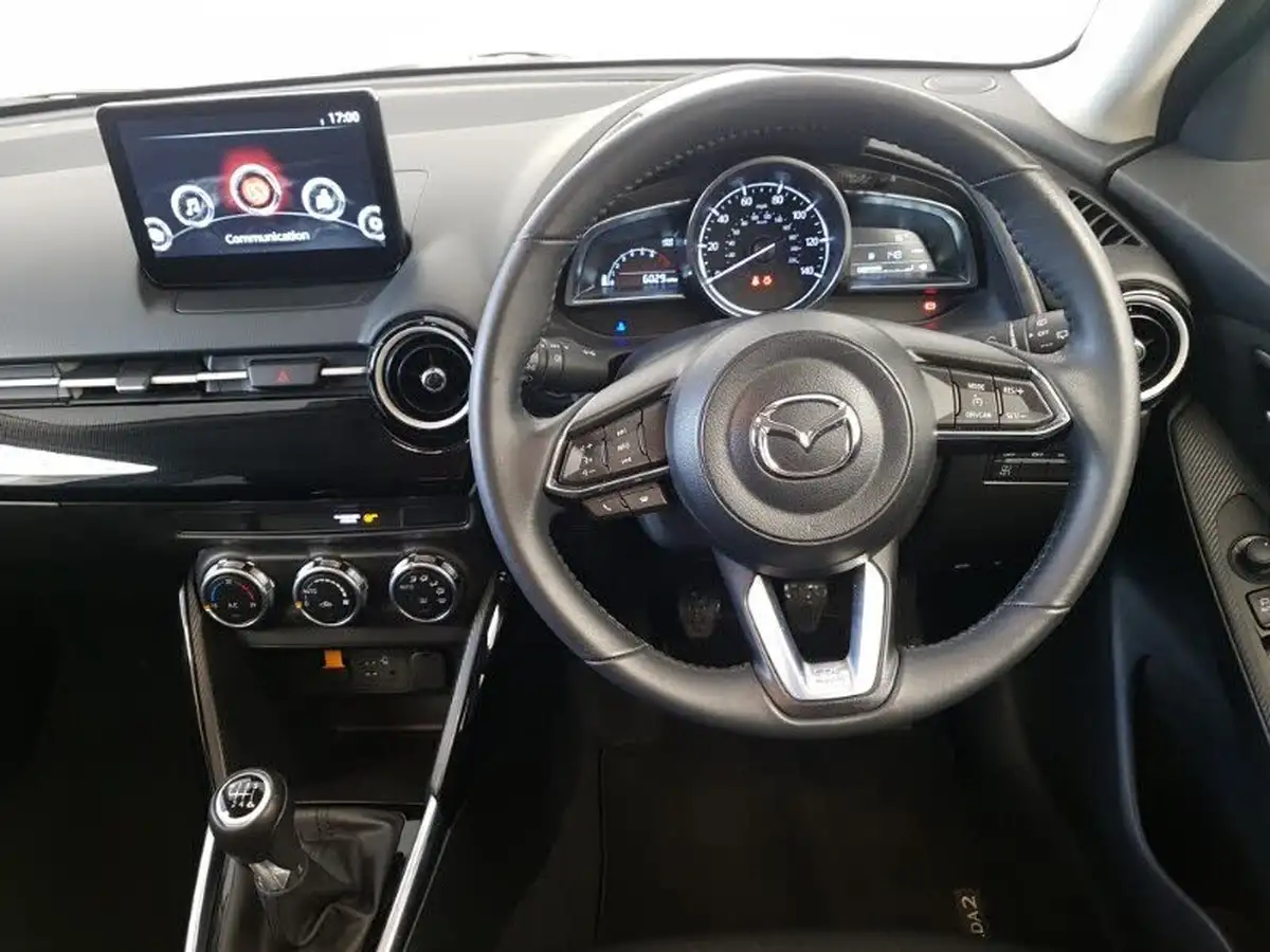 2023-mazda-mazda2-15-e-skyactiv-g-exclusive-line-big-6
