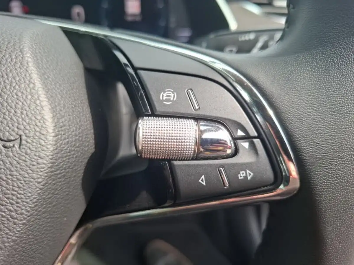 2023-skoda-octavia-15-tsi-se-l-estate-big-11