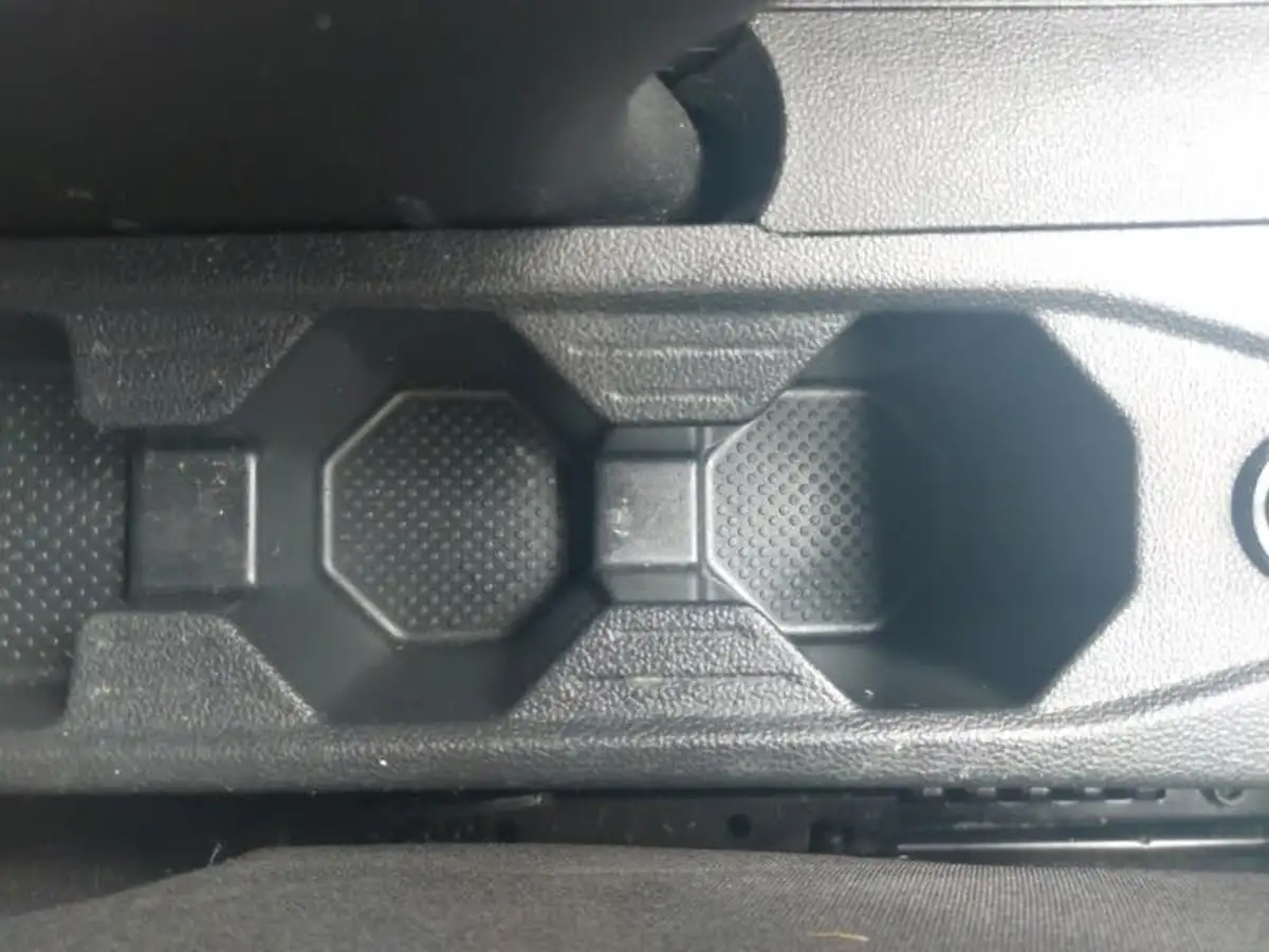 2024-volkswagen-taigo-10-tsi-style-110ps-big-15
