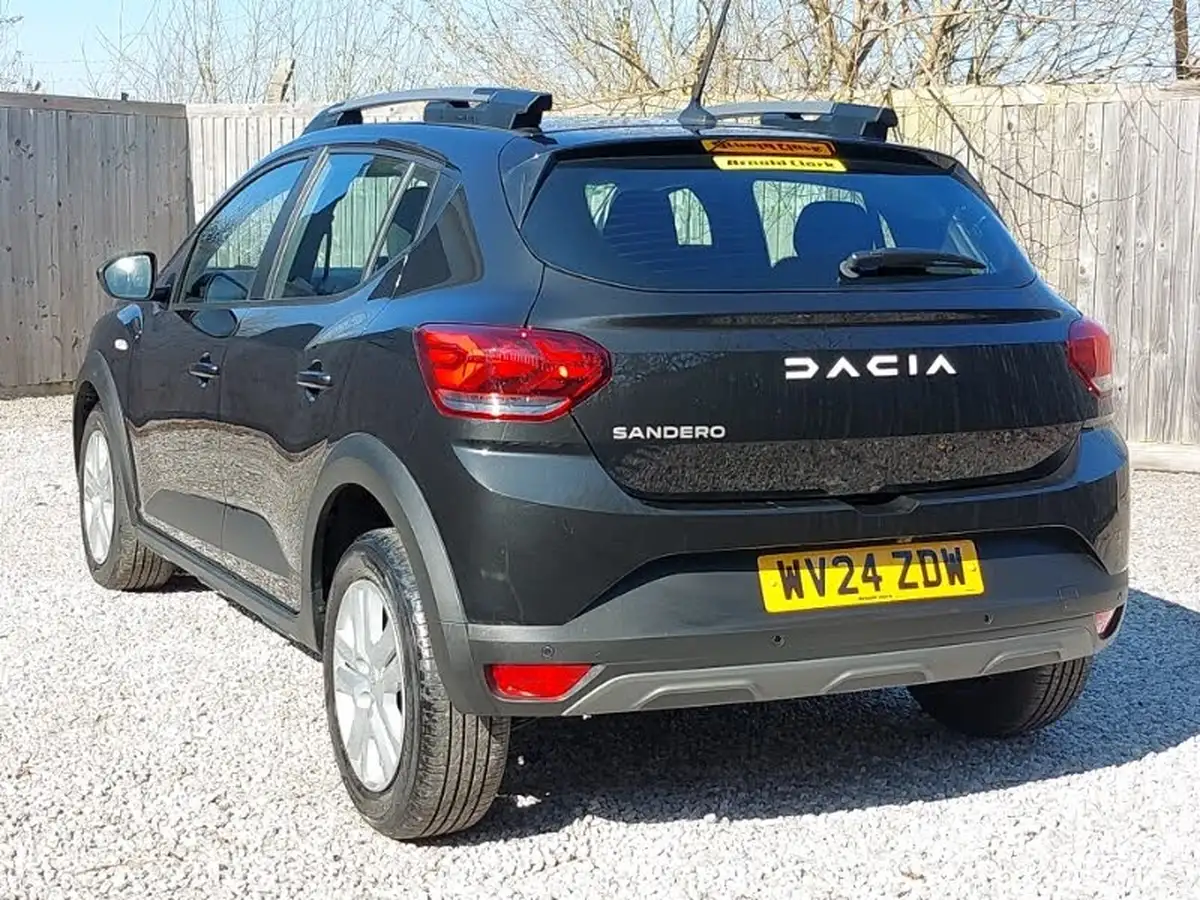 2024-dacia-sandero-stepway-10-tce-expression-90bhp-big-1