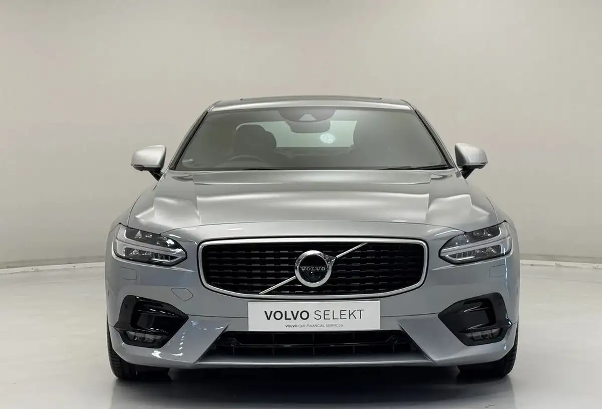 2018-volvo-s90-20td-d4-r-design-big-3