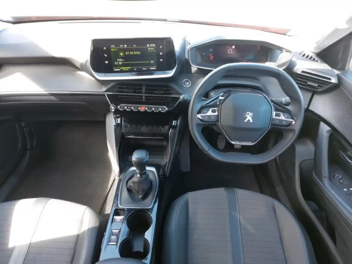 2022-peugeot-2008-suv-12-puretech-allure-premium-100bhp-big-2