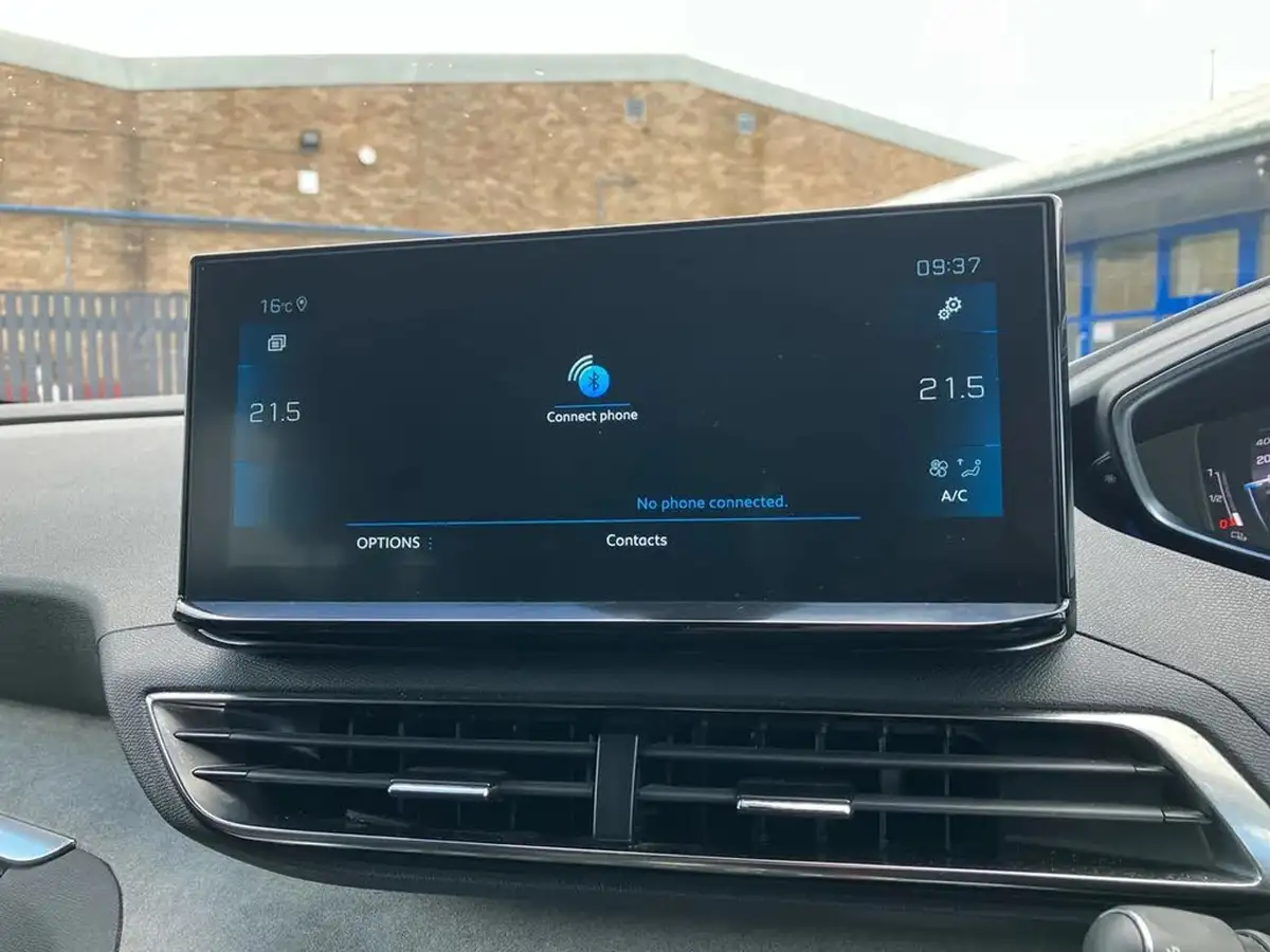 2023-peugeot-5008-suv-15-bluehdi-gt-130ps-eat8-big-51