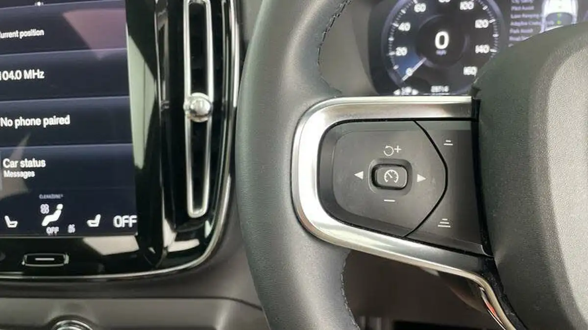 2021-volvo-xc40-15-t5-r-design-262bhp-big-22