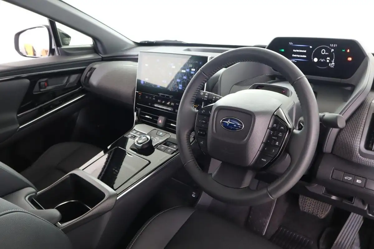 2023-subaru-solterra-e-touring-big-11