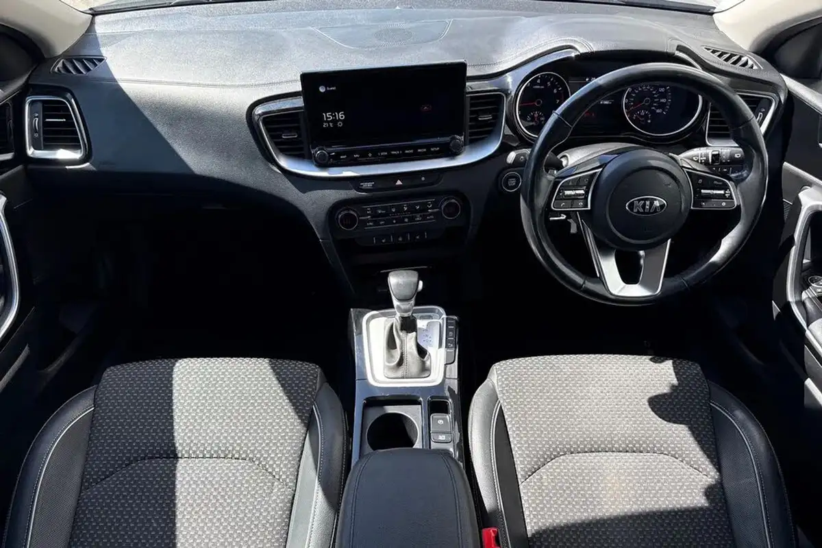 2021-kia-ceed-15-t-gdi-3-hatchback-dct-big-36