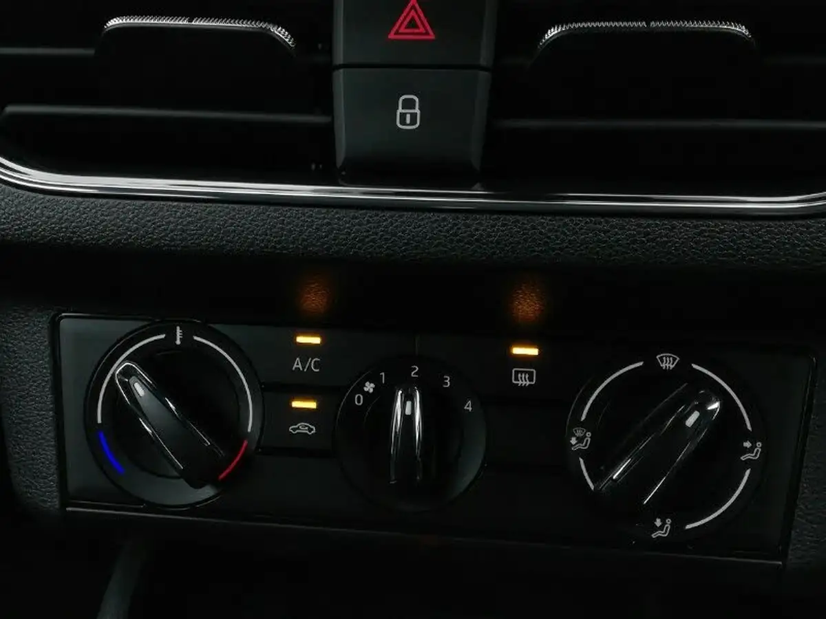 2023-skoda-kamiq-10-tsi-monte-carlo-110ps-dsg-big-17
