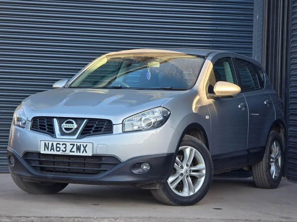 2013-nissan-qashqai-15td-acenta-big-3