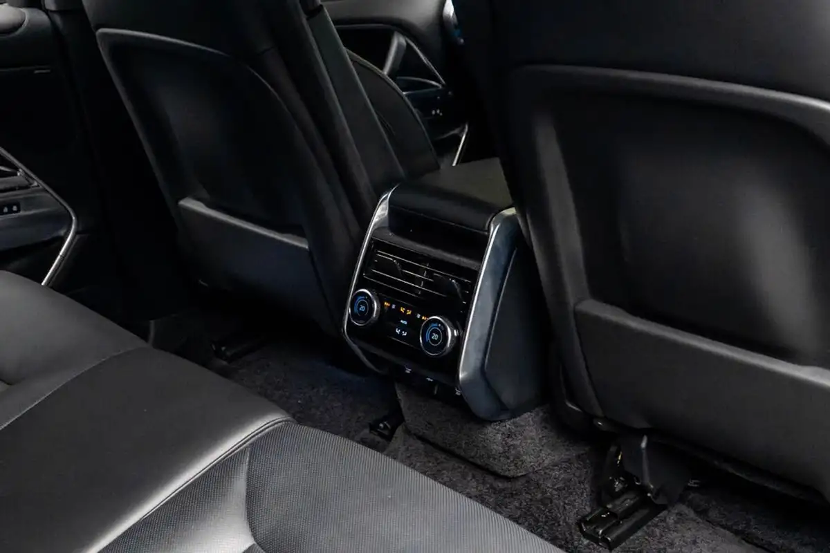 2022-land-rover-range-rover-30-d300-se-big-39