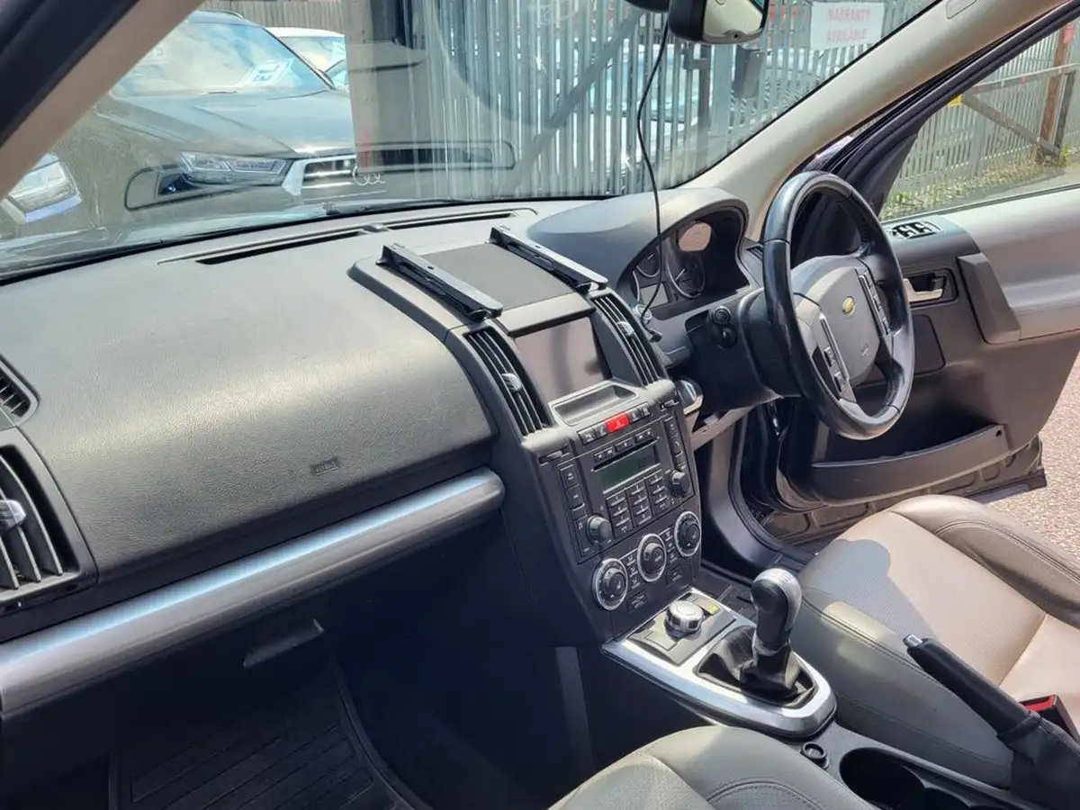 2010-land-rover-freelander-2-22td4e-hse-big-8