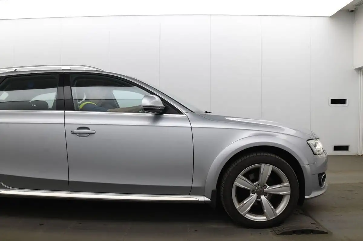 2015-audi-a4-allroad-20td-quattro-s-tronic-big-6