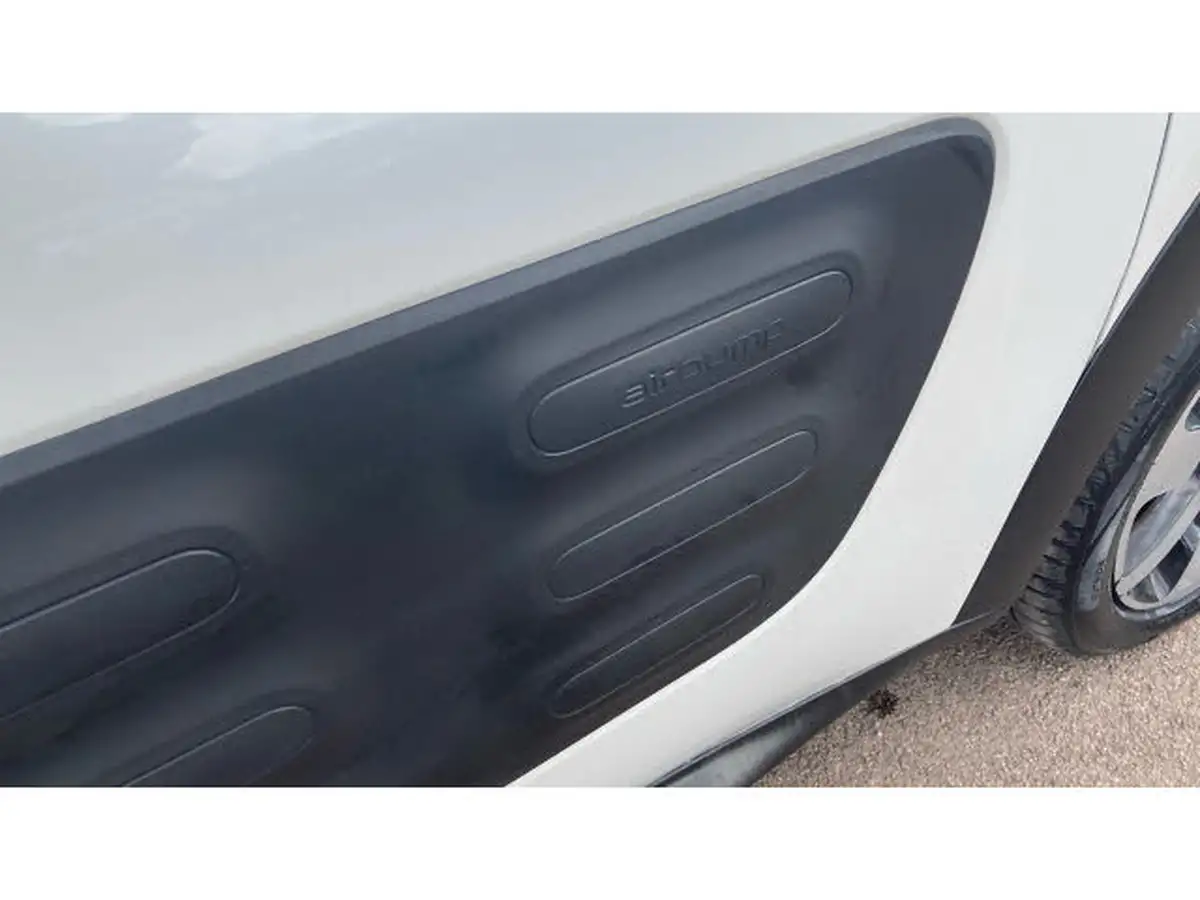 2016-citroen-c4-cactus-16bluehdi-flair-big-26