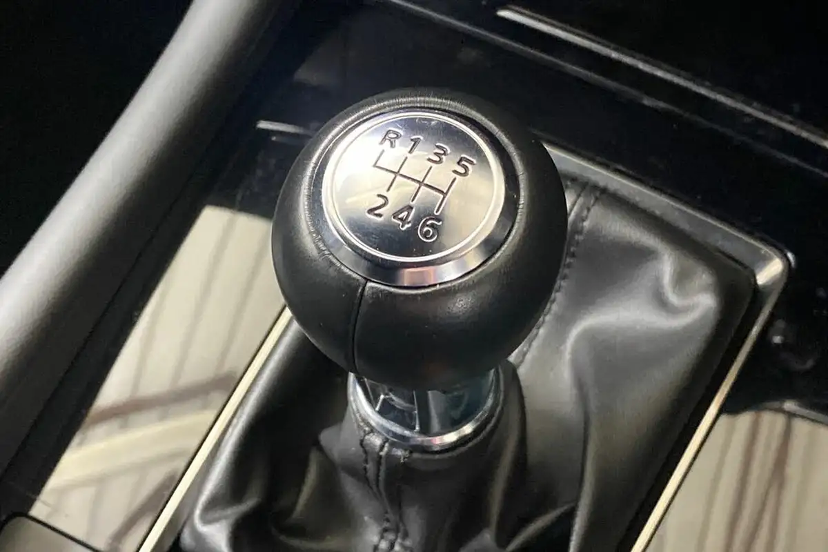 2021-mazda-mazda3-20-gt-sport-122ps-hatchback-5d-big-30
