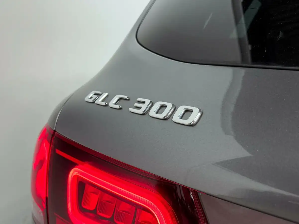 2022-mercedes-benz-glc-class-20-glc300-amg-line-premium-towing-station-wagon-5d-1991cc-big-20