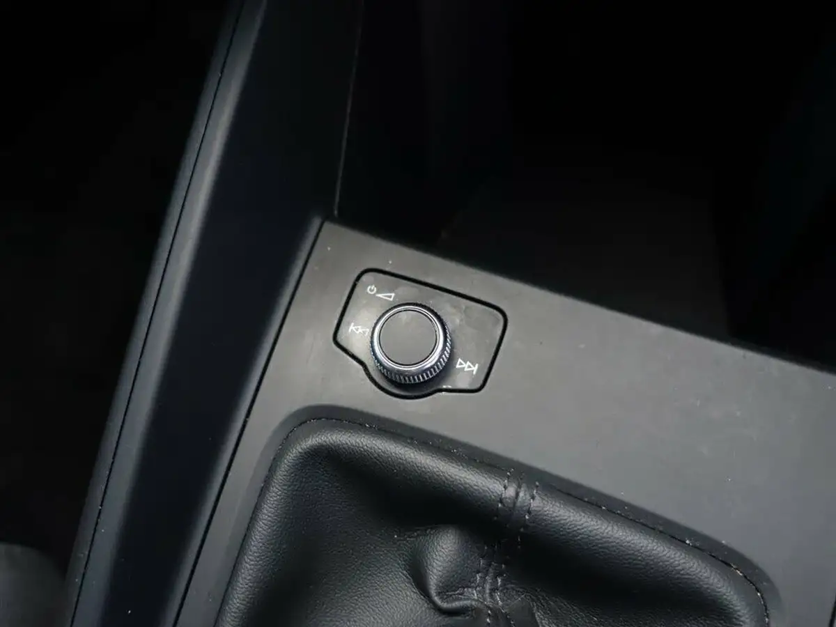 2019-audi-a1-10-30-tfsi-se-big-22