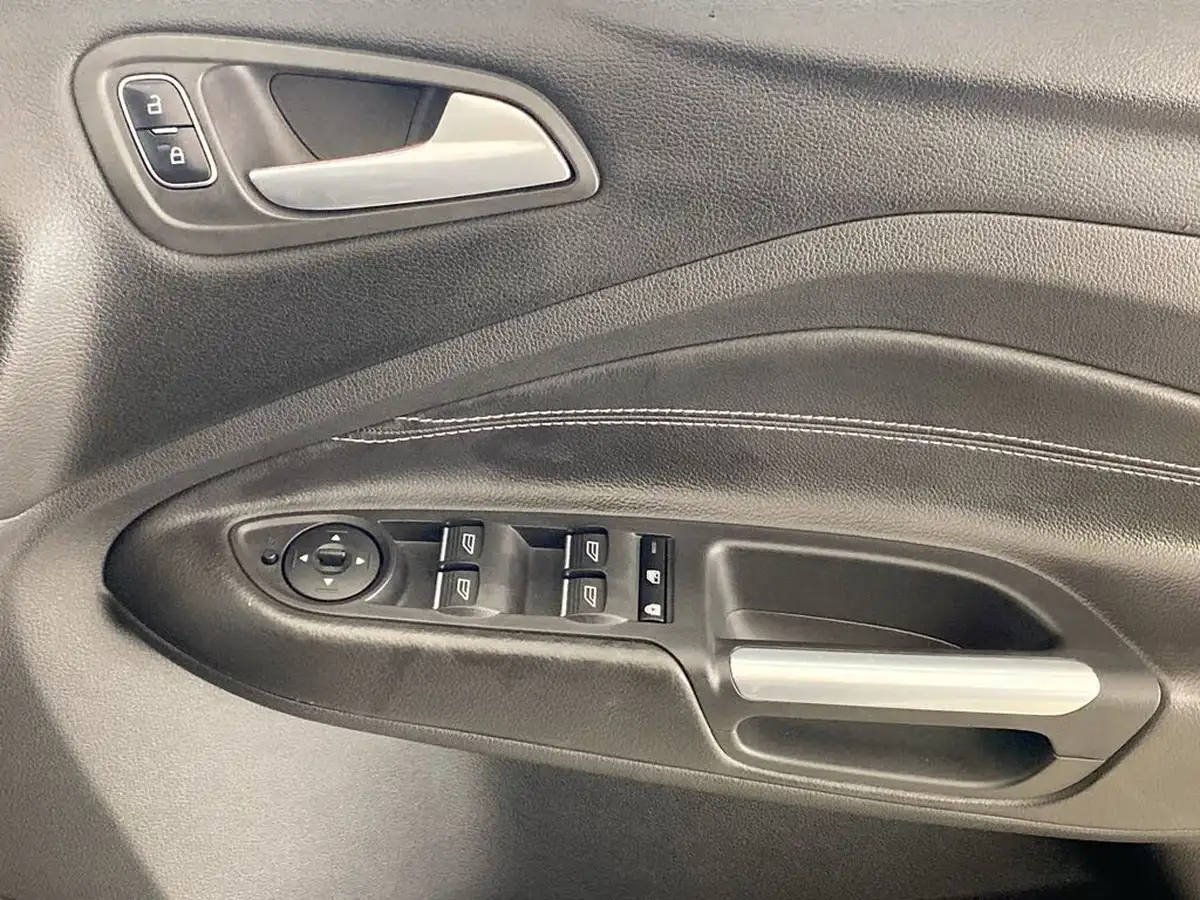 2016-ford-c-max-15tdci-titanium-x-powershift-big-12