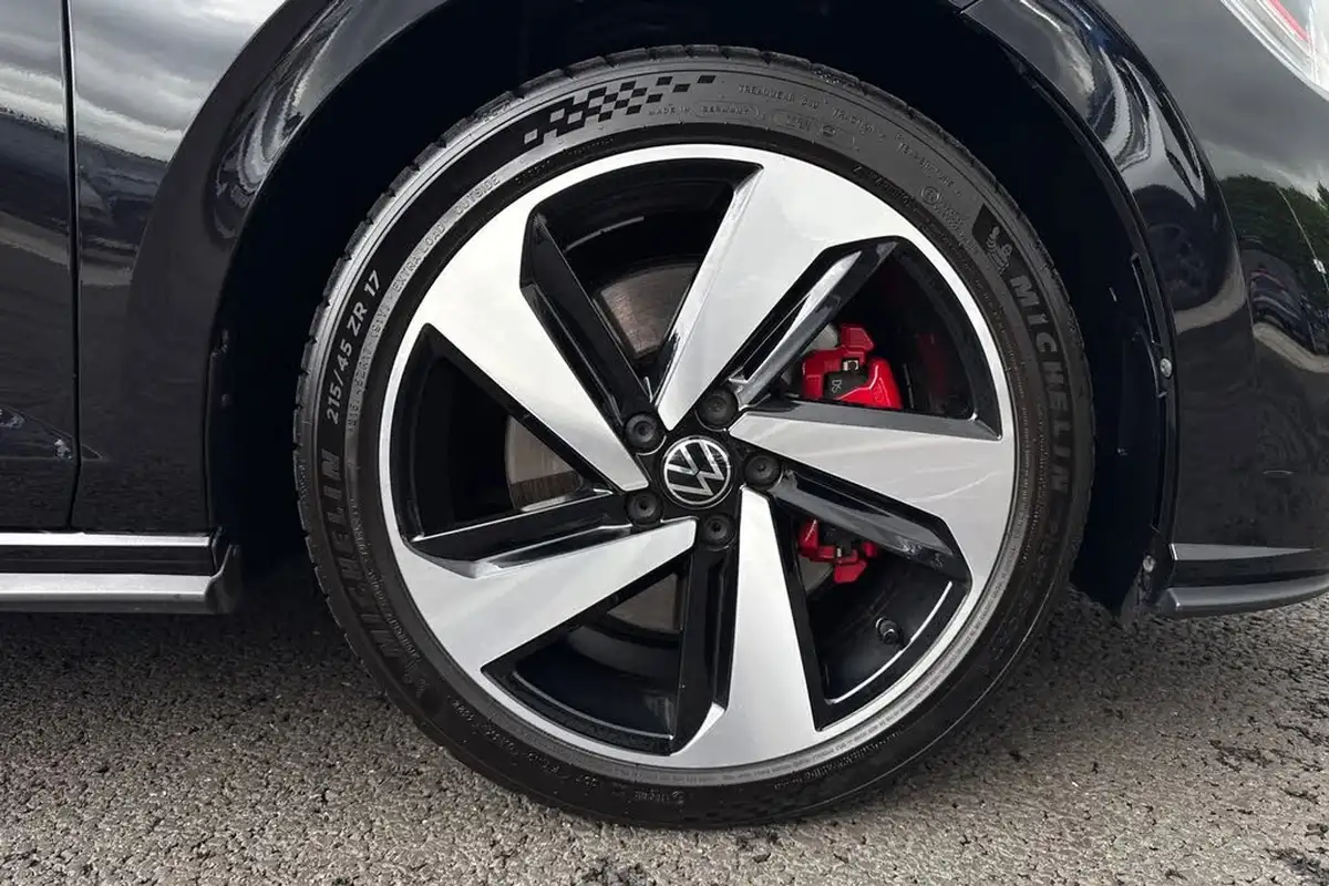 2023-volkswagen-polo-20-tsi-gti-big-9