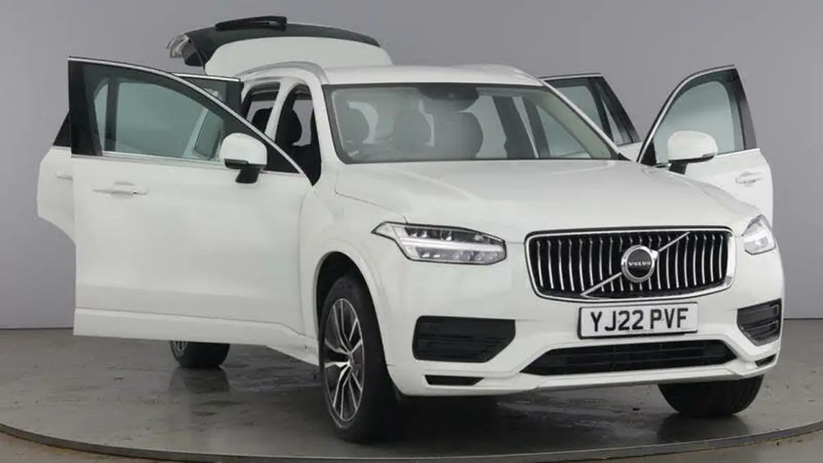 2022-volvo-xc90-20td-b5-momentum-big-8