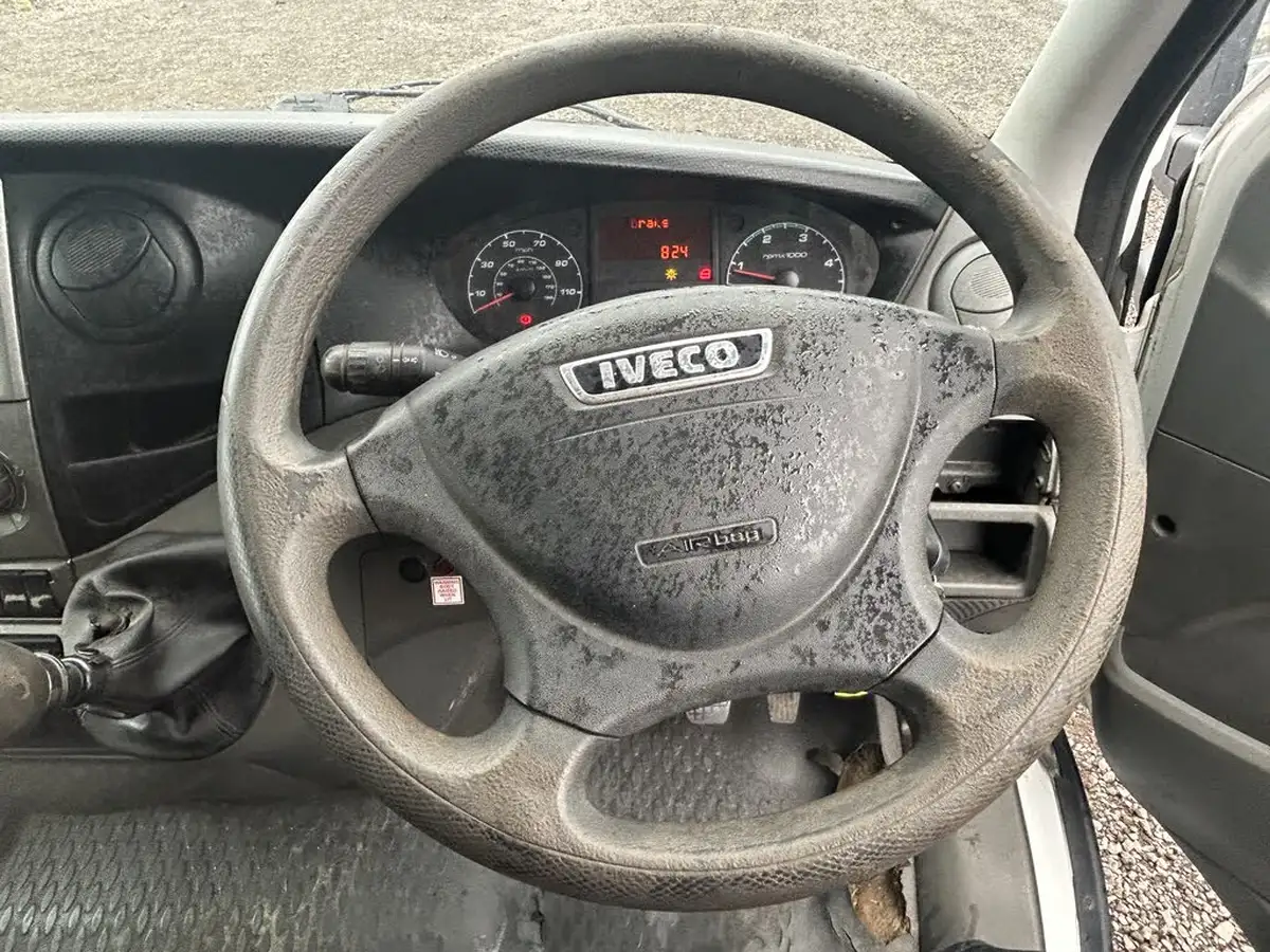 2013-iveco-daily-c-class-23td-35c13-lwb-35c13d-crewcab-big-20