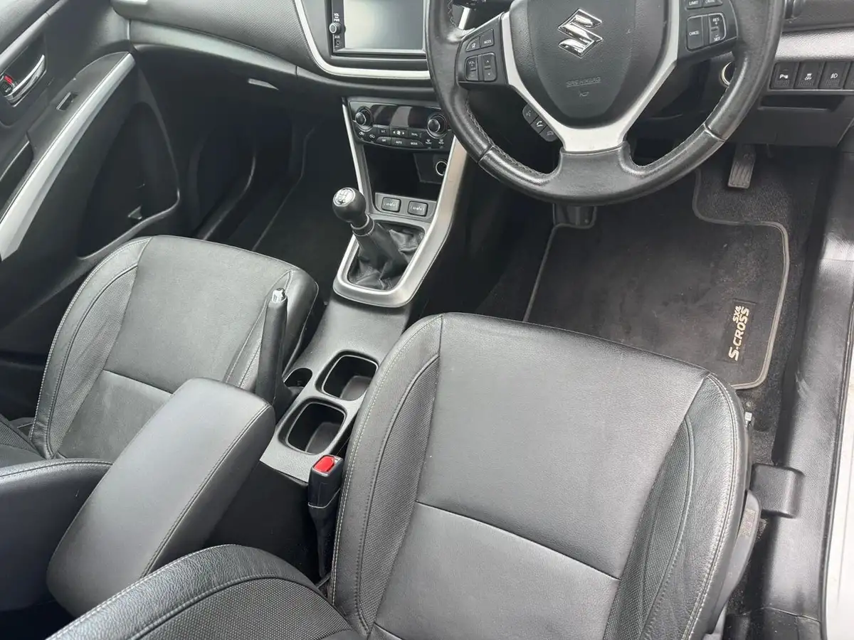 2015-suzuki-s-cross-16-sz5-big-7
