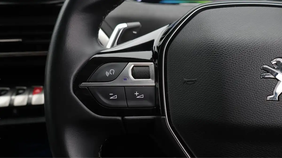 2022-peugeot-3008-suv-16-puretech-allure-225bhp-hybrid-big-25