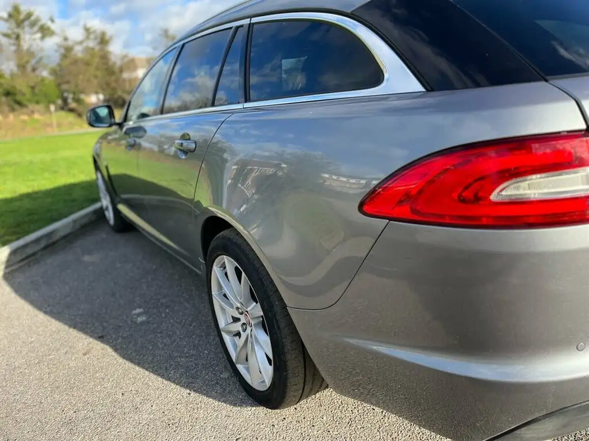 2013-jaguar-xf-22td-premium-luxury-200ps-ss-sportbrake-5d-auto-big-18