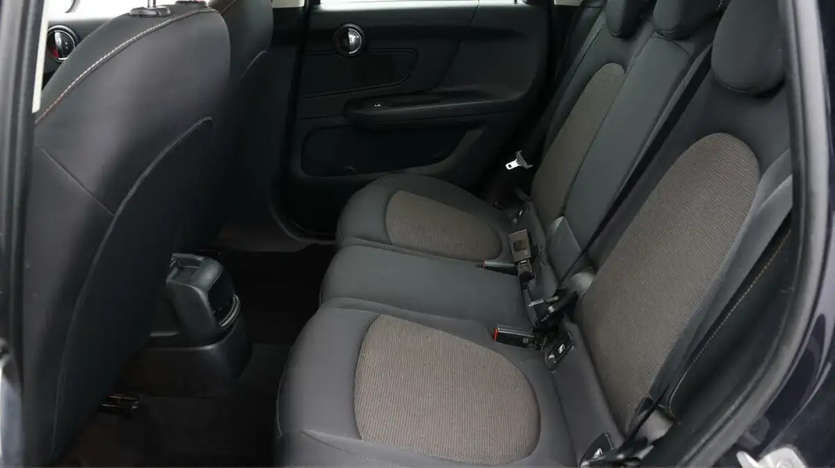 2021-mini-countryman-15-cooper-classic-big-16