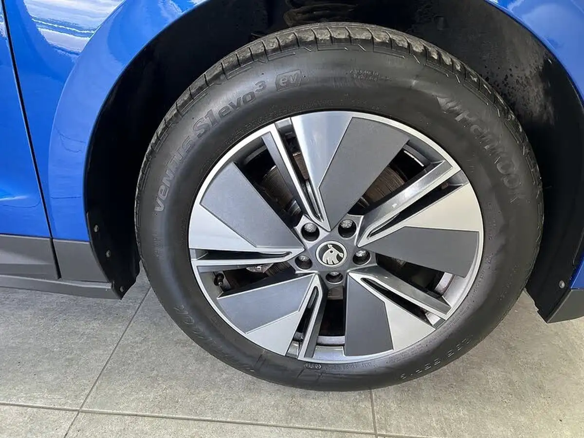 2022-skoda-enyaq-e-60-big-25