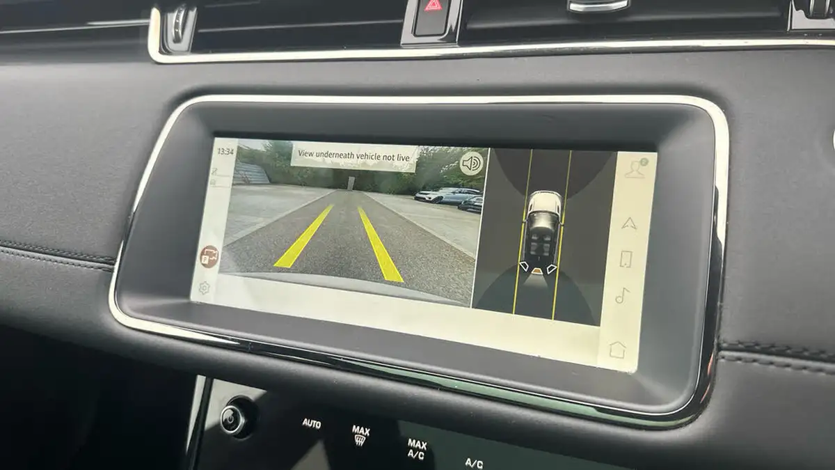 2022-land-rover-range-rover-evoque-20-d200-r-dynamic-se-big-11