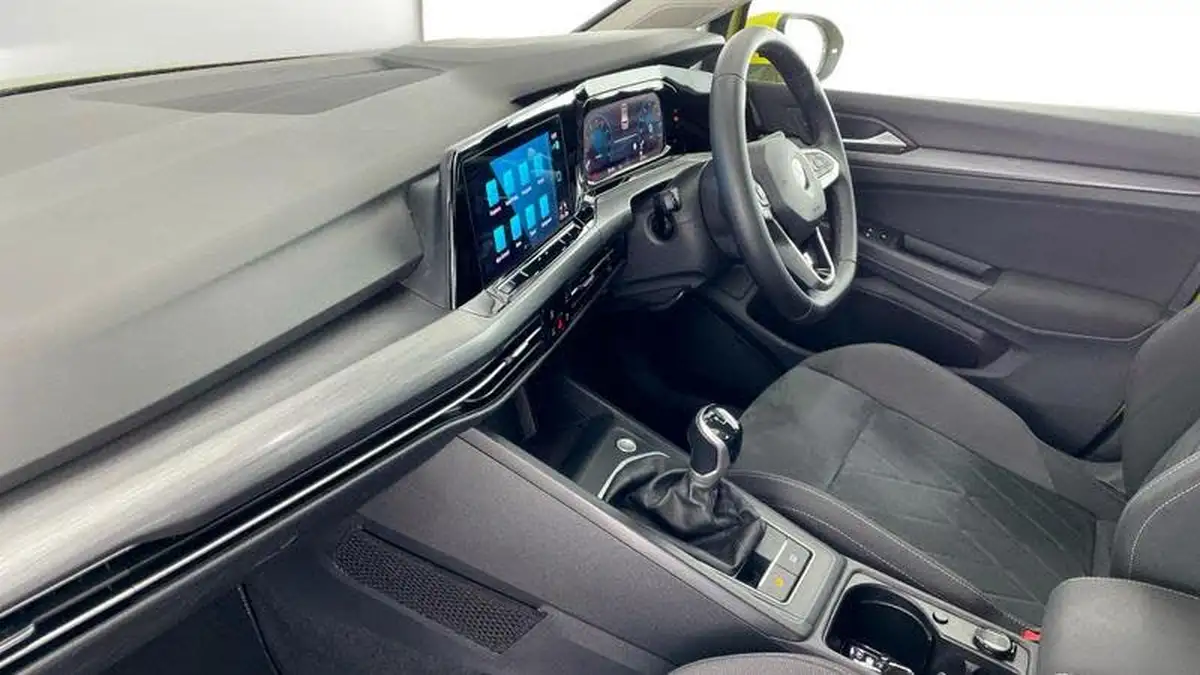 2020-volkswagen-golf-15-tsi-style-150ps-hatchback-big-1