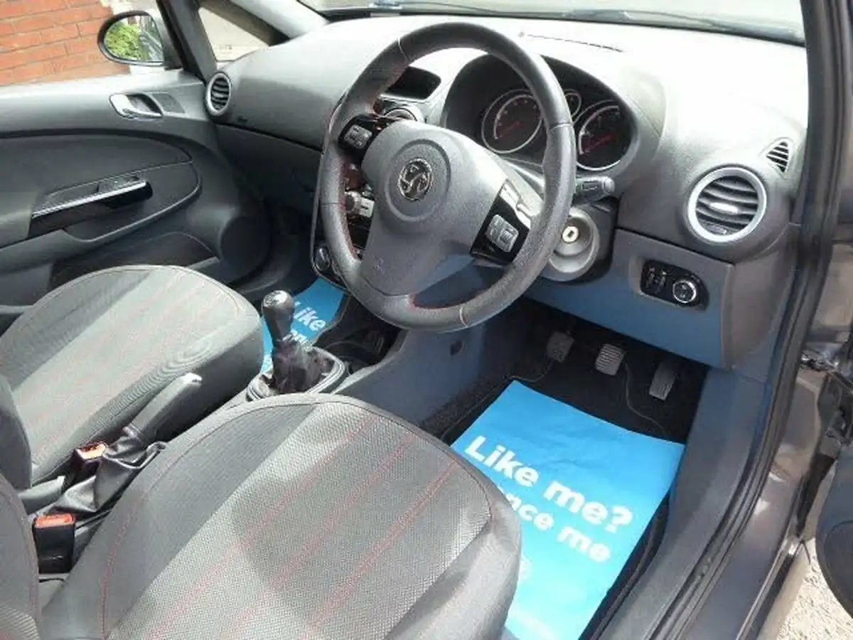 2014-vauxhall-corsa-14-sxi-5d-big-11