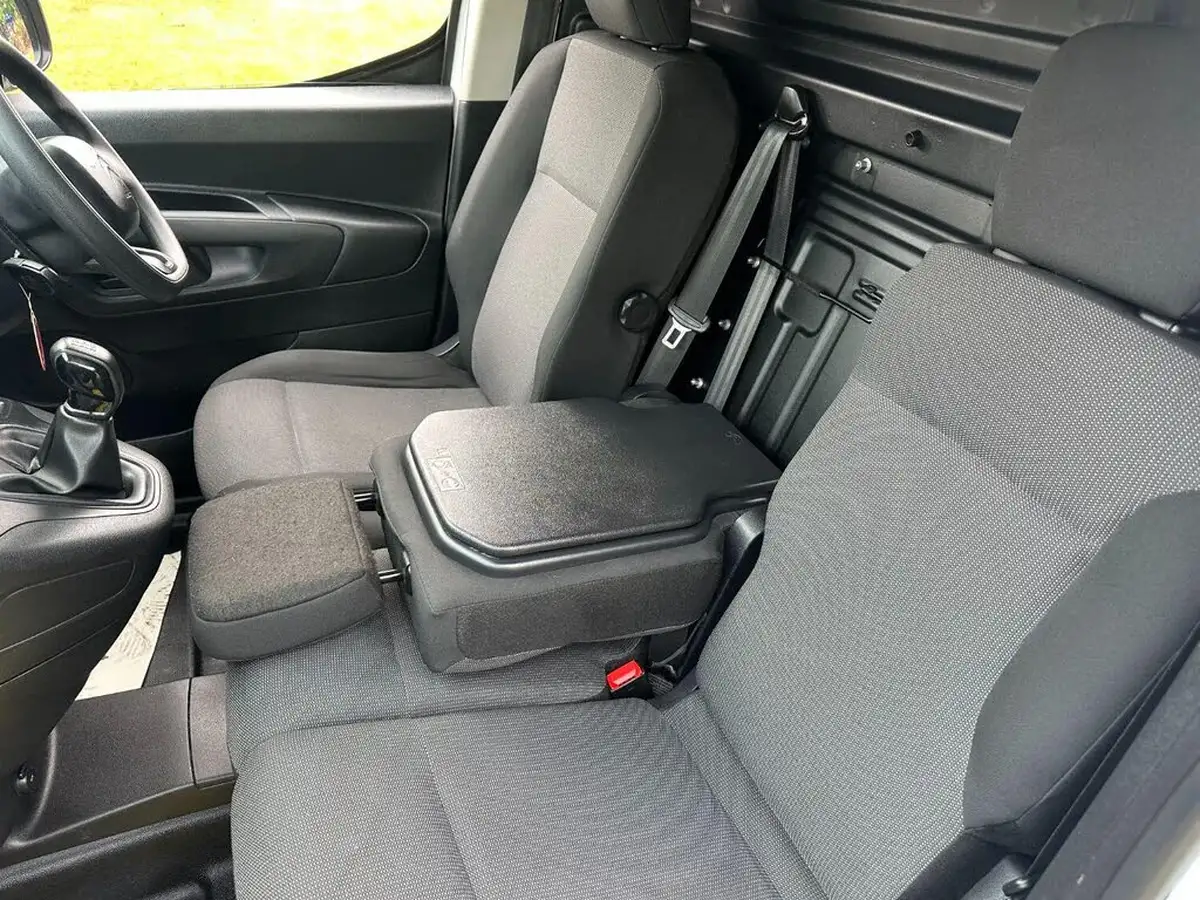 2020-citroen-berlingo-15bluehdi-650-enterprise-ss-big-16